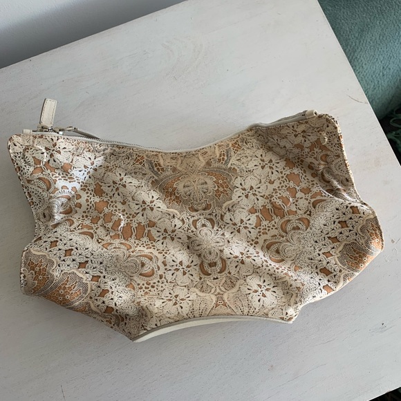 Alexander McQueen De Manta Clutch - Picture 3 of 6